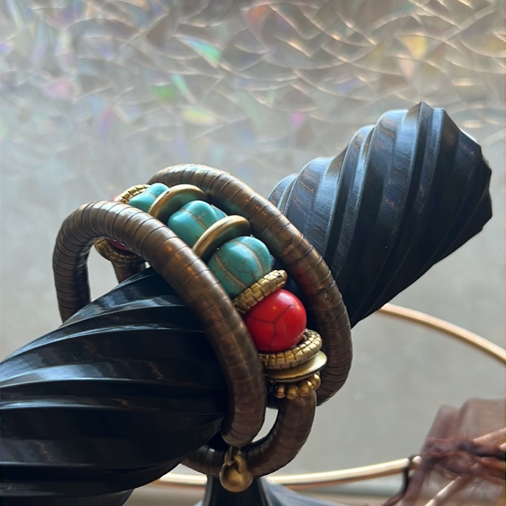 Slinky layered bangle bracelet + travel pouch